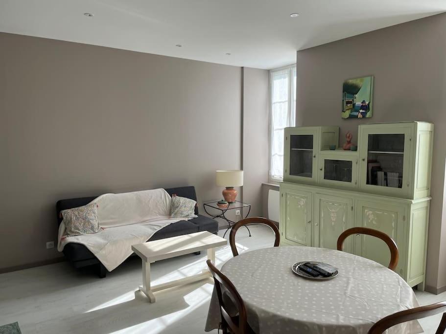 Superbe Appartement Plein Centre Millau Exterior photo
